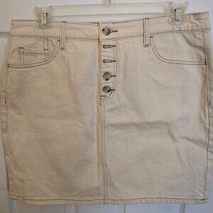 NWT Torrid Mini Skirt Size 12